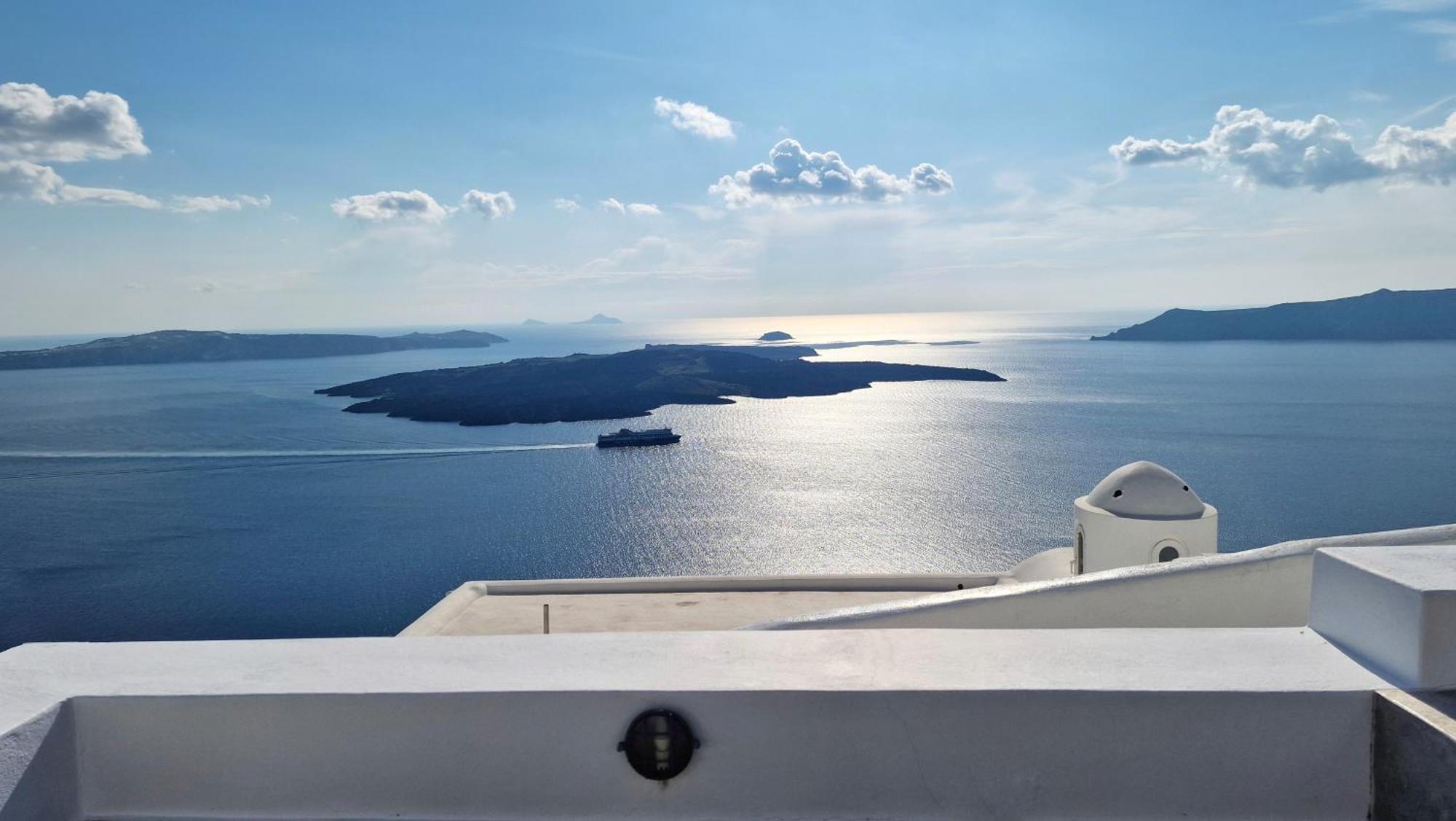 Karpimo Horizon - Caldera View With Private Hot Tub Villa Фиростефани Екстериор снимка
