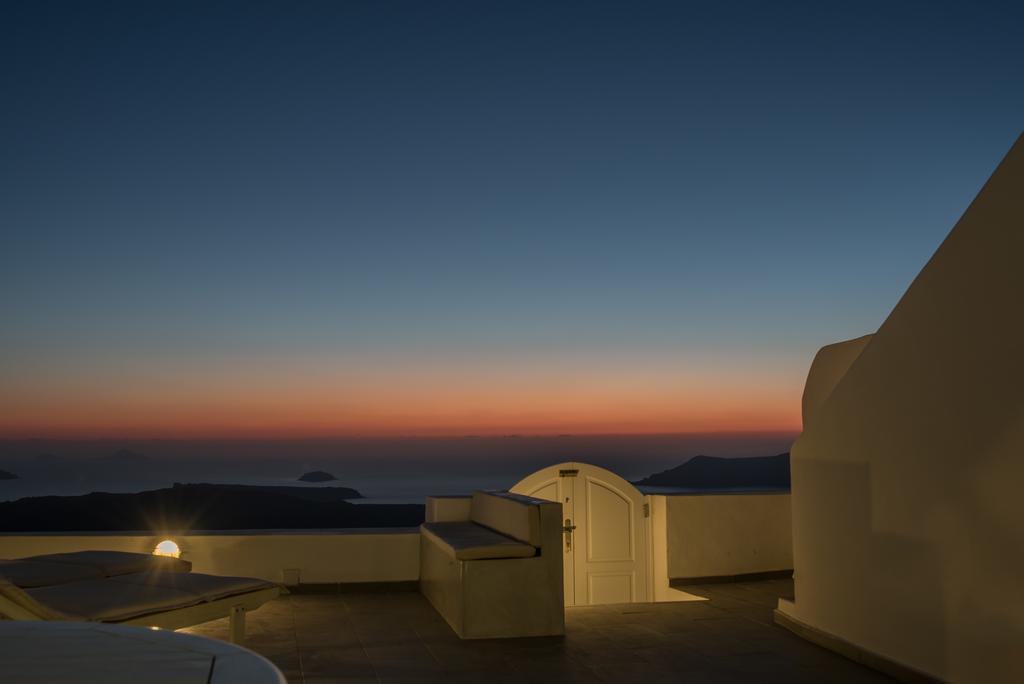 Karpimo Horizon - Caldera View With Private Hot Tub Villa Фиростефани Стая снимка