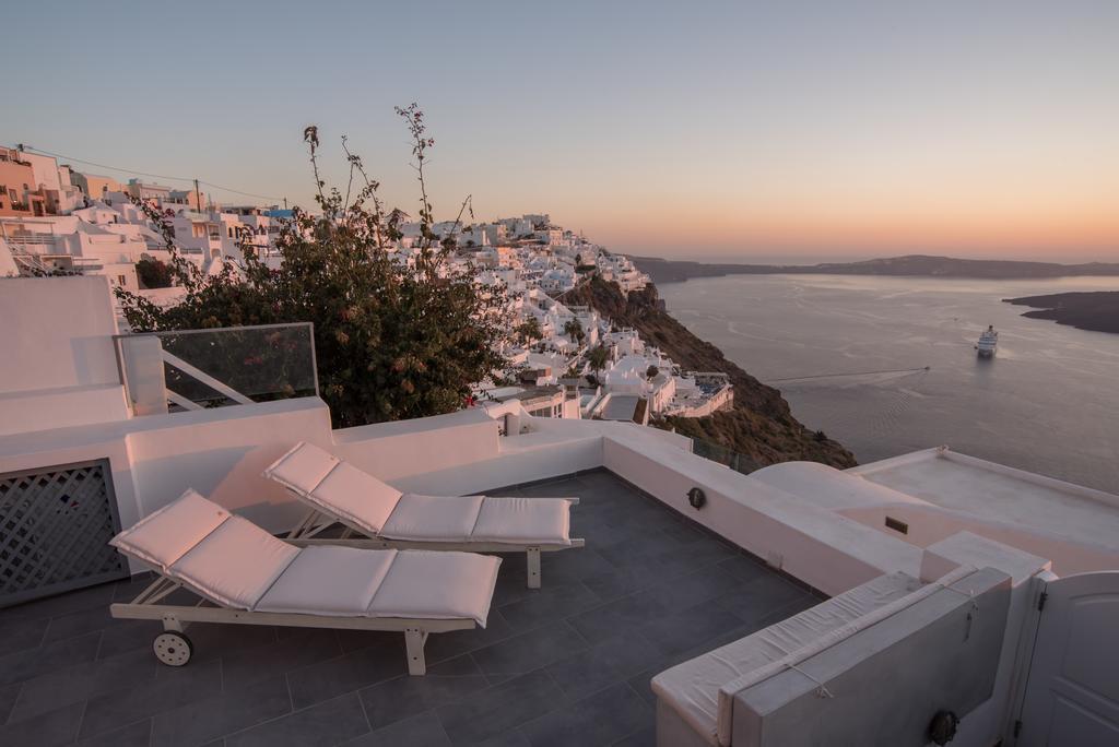 Karpimo Horizon - Caldera View With Private Hot Tub Villa Фиростефани Стая снимка